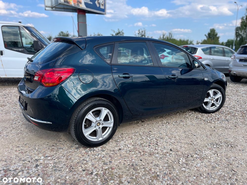 Opel Astra 1.6 Color Edition - 4