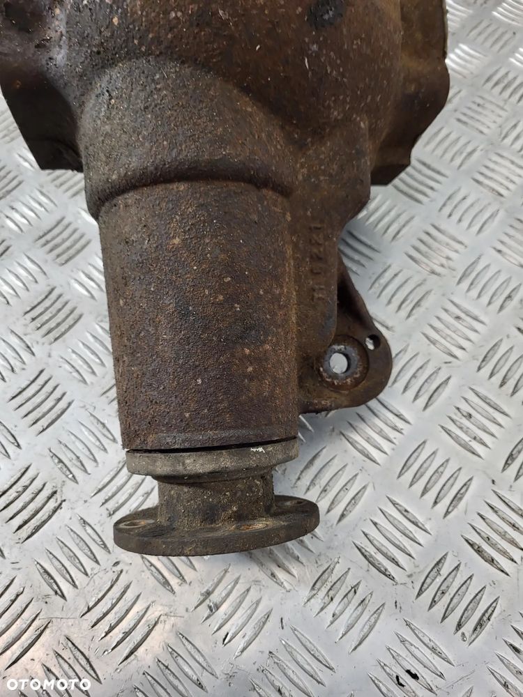 Mitsubishi L200 IV 2.5 Most Przód 4.100 - 2