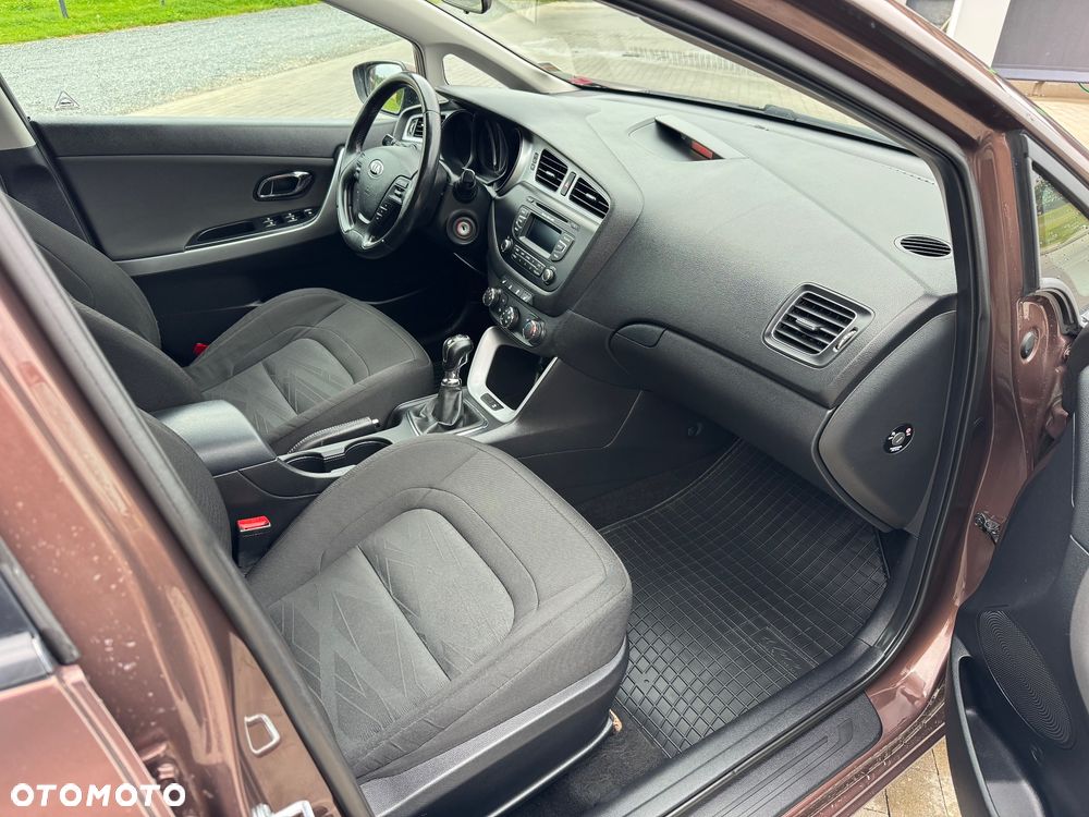 Kia Ceed 1.4 CVVT - 18