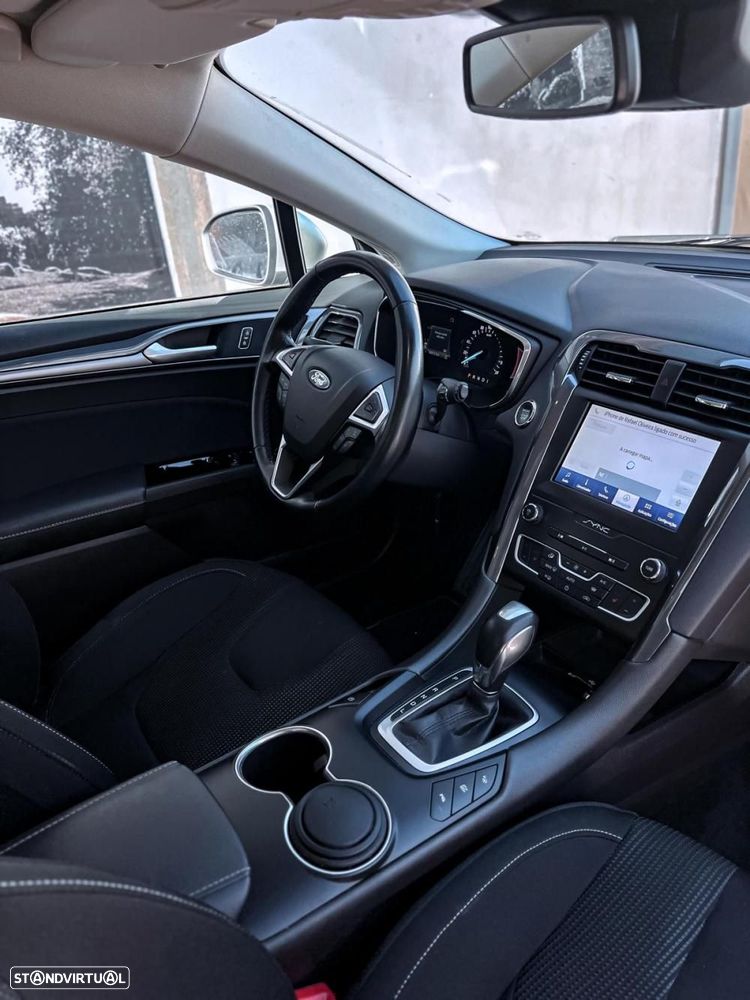 Ford Mondeo SW 2.0 HEV Titanium - 8