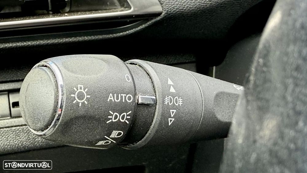 Peugeot 3008 PureTech 130 Stop & Start GPF EAT8 Crossway - 40