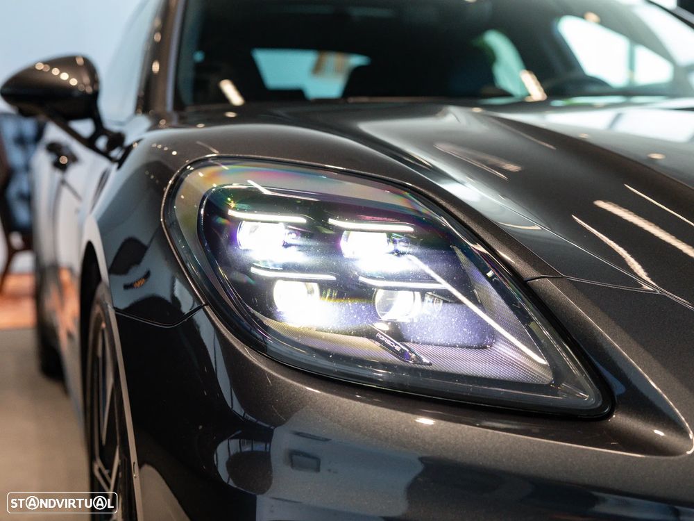 Porsche Panamera 4 E-Hybrid - 17