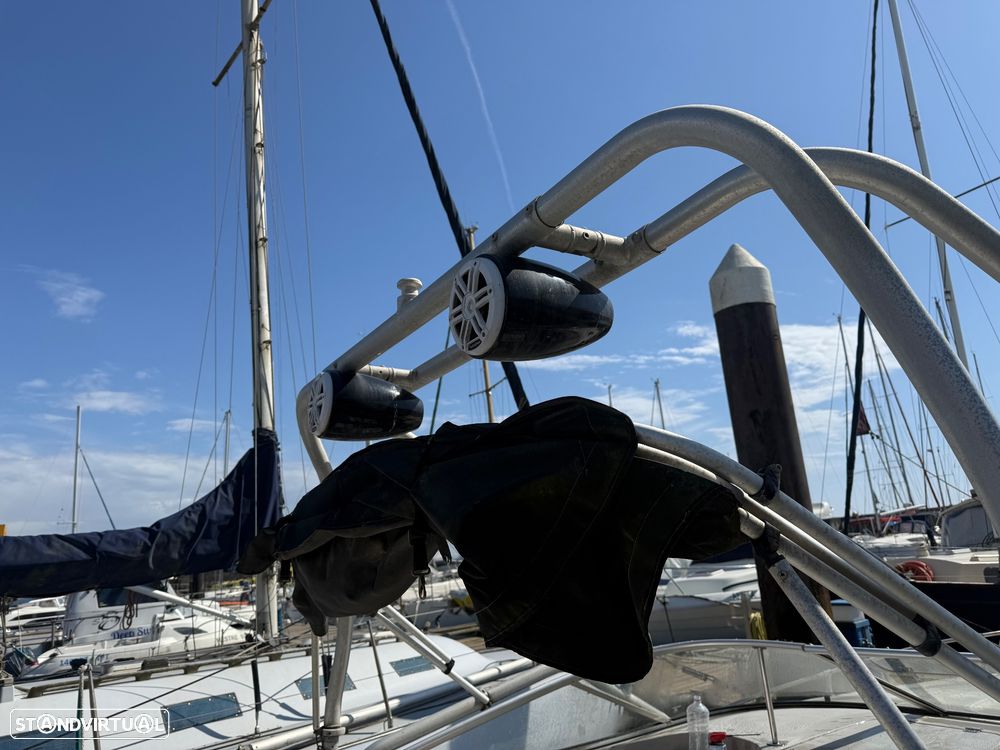 Bayliner Capri - 2