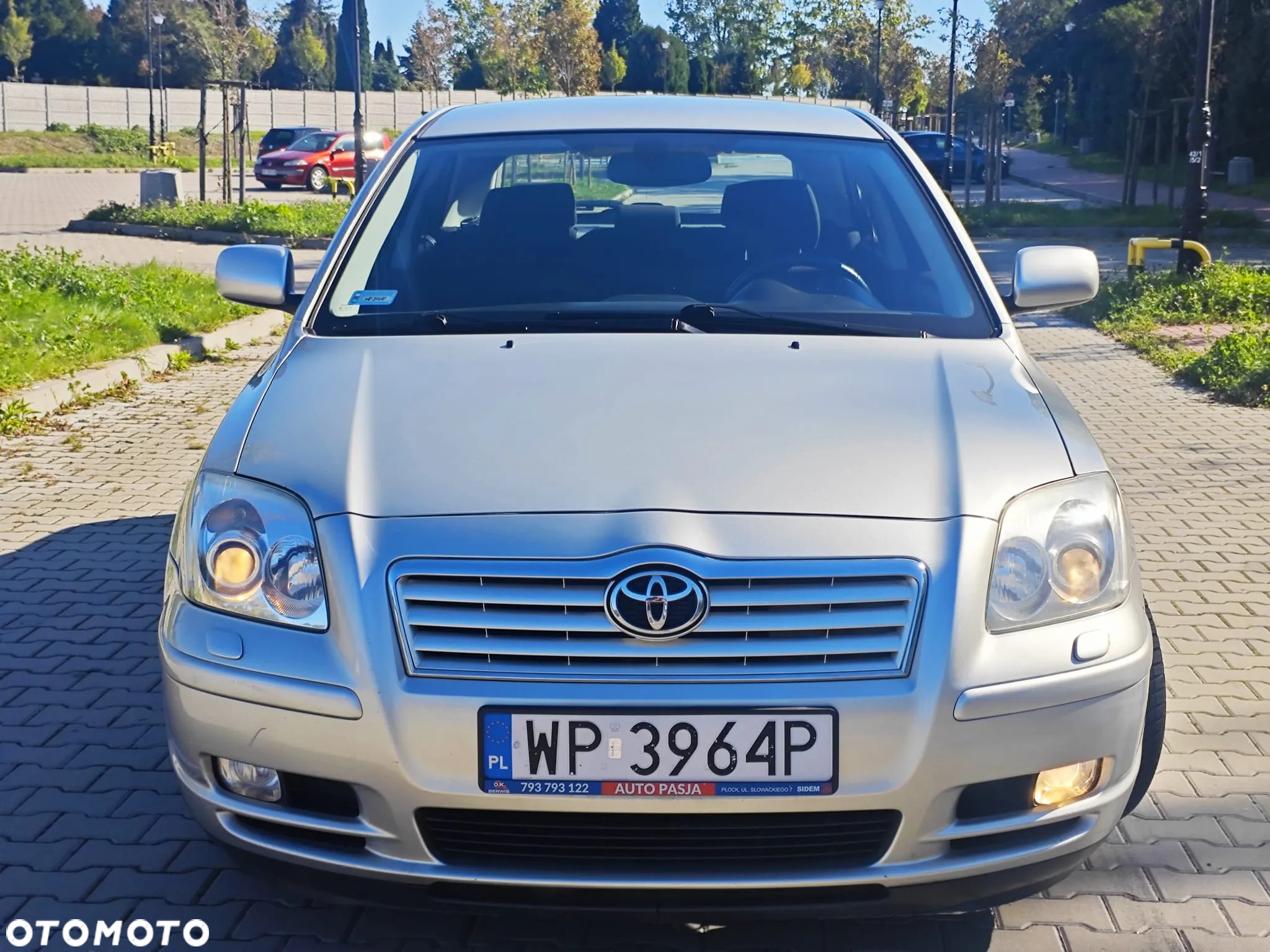 Toyota Avensis 1.8 VVT-i Terra Plus - 21