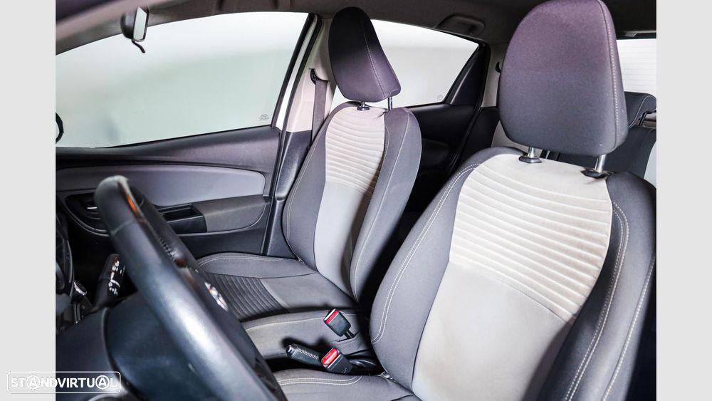 Toyota Yaris - 7