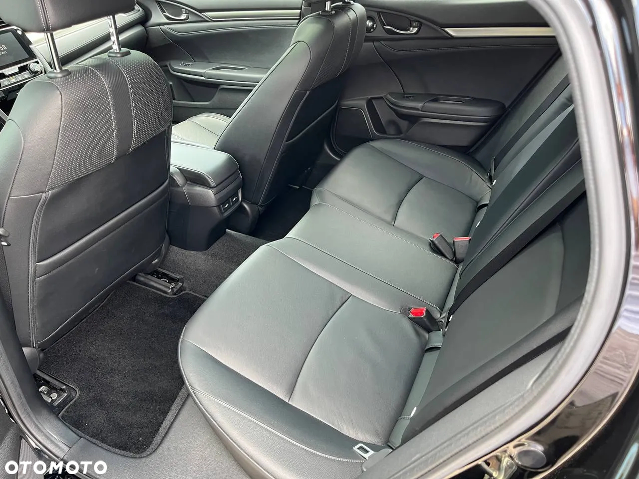 Honda Civic 1.5 i-VTEC Turbo CVT Prestige - 6