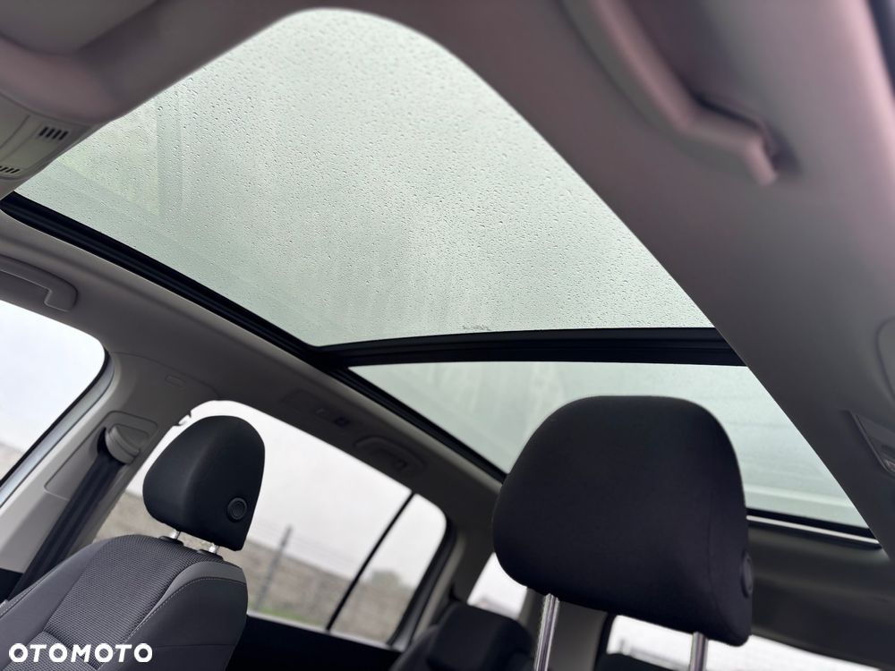 Volkswagen Touran 1.5 TSI EVO Comfortline - 15