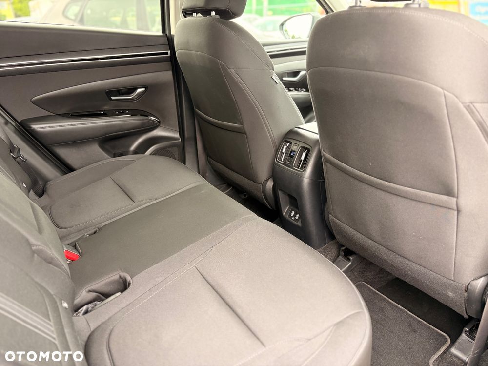 Hyundai Tucson 1.6 T-GDi HEV Executive 4WD - 27