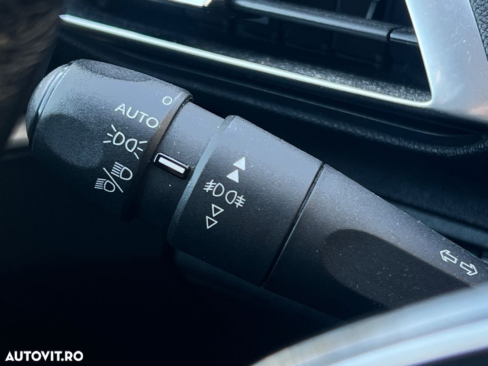 Peugeot 3008 1.6 BlueHDI S&S Active - 19