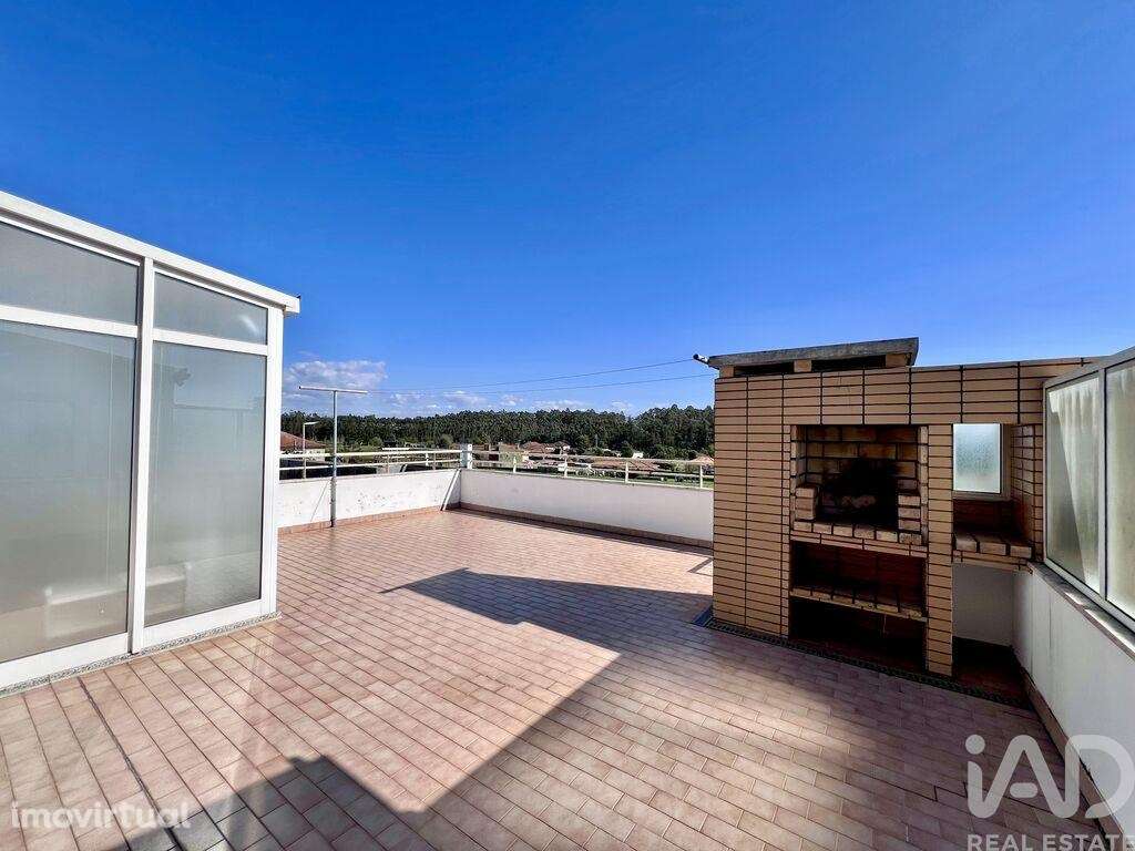 Apartamento T2 em Vilar e Mosteiró de 81 m2 - Grande imagem: 3/21