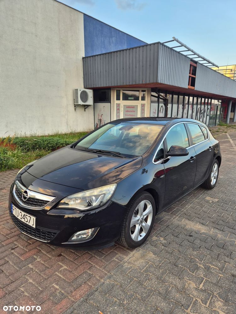 Opel Astra 1.6 Turbo Edition - 2