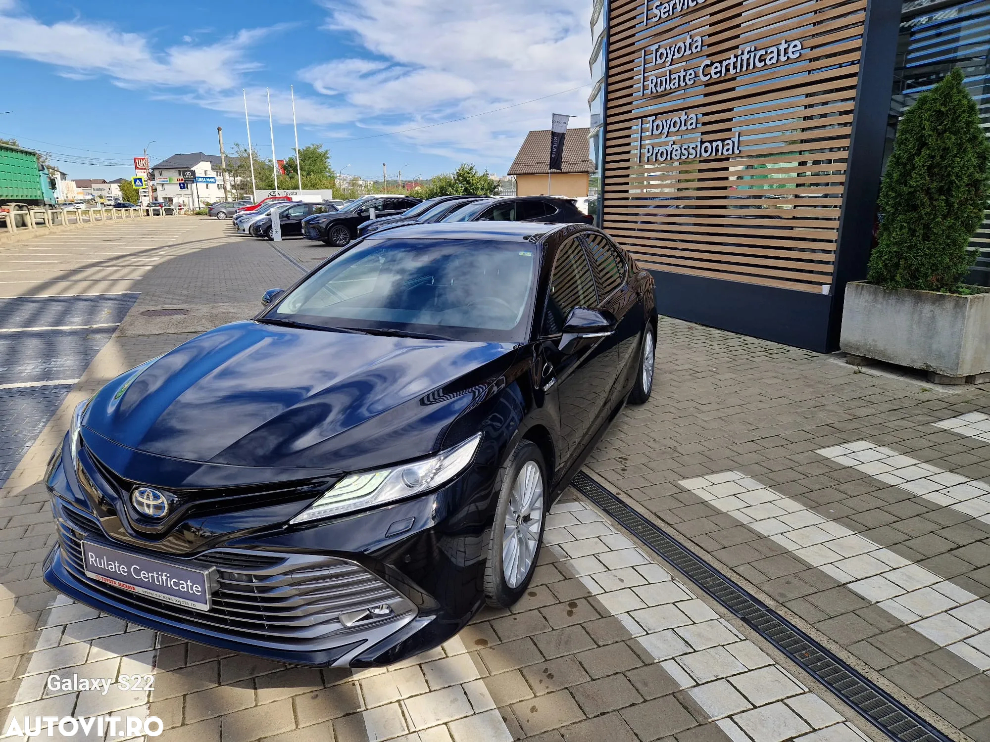 Toyota Camry 2.5 Hybrid Exclusive - 3