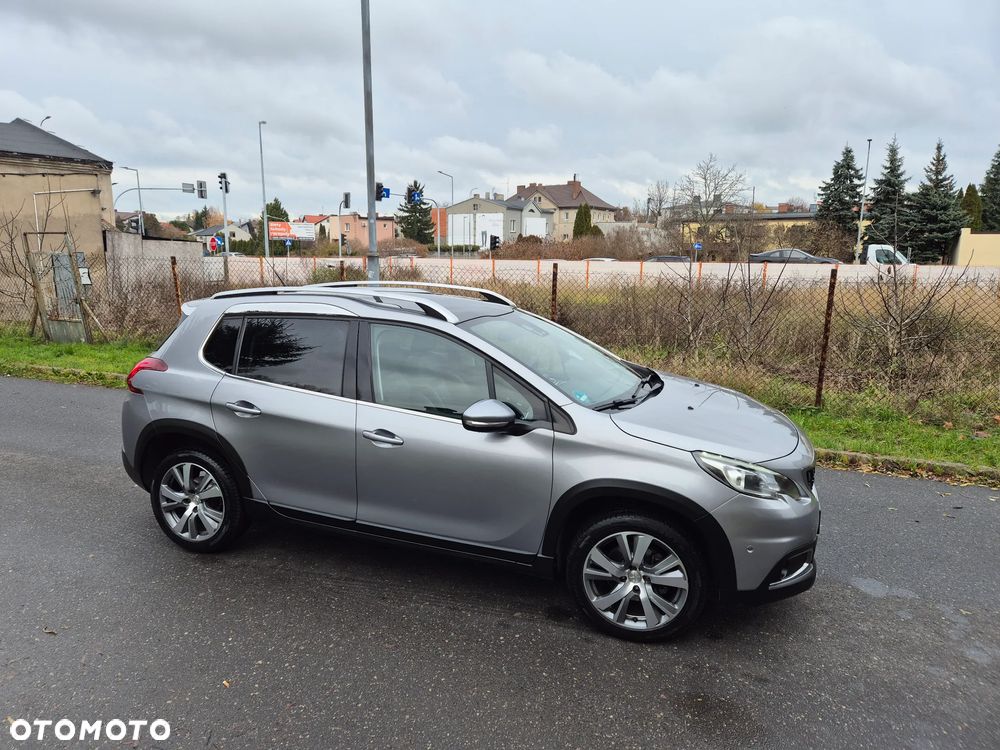 Peugeot 2008 1.6 BlueHDi Allure S&S - 4