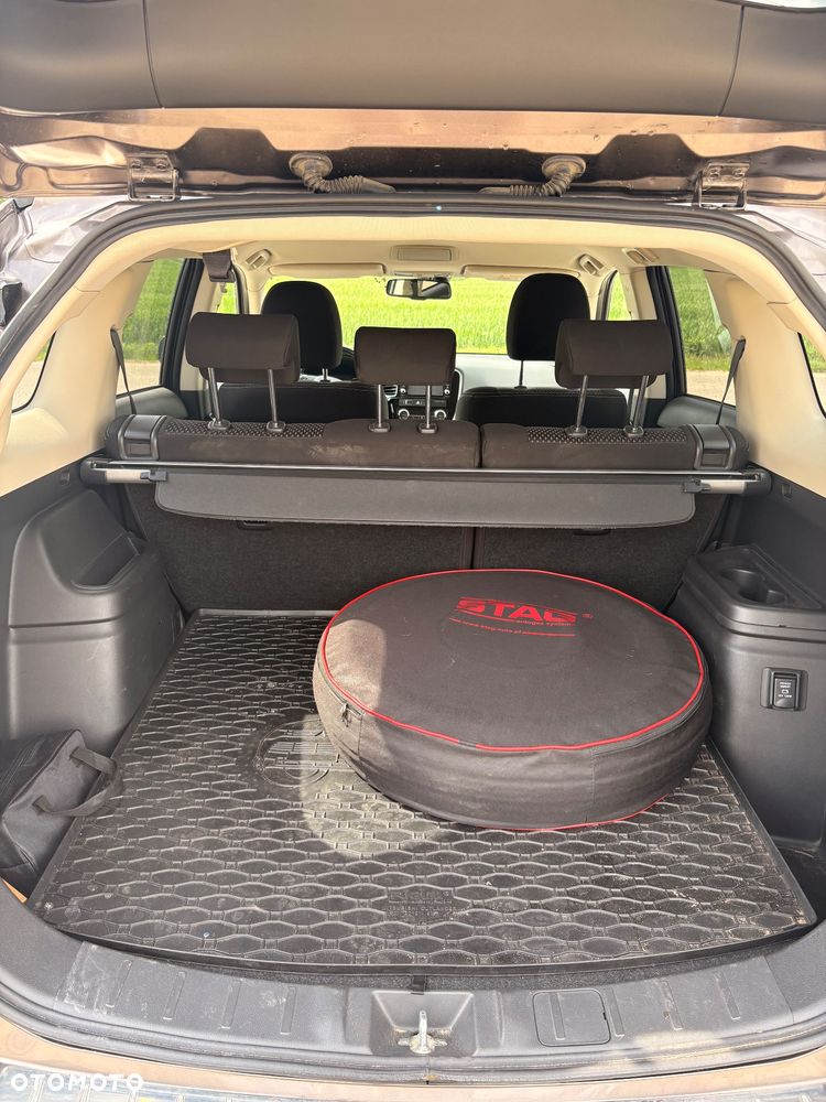 Mitsubishi Outlander 2.0 Intense + 4WD CVT - 16