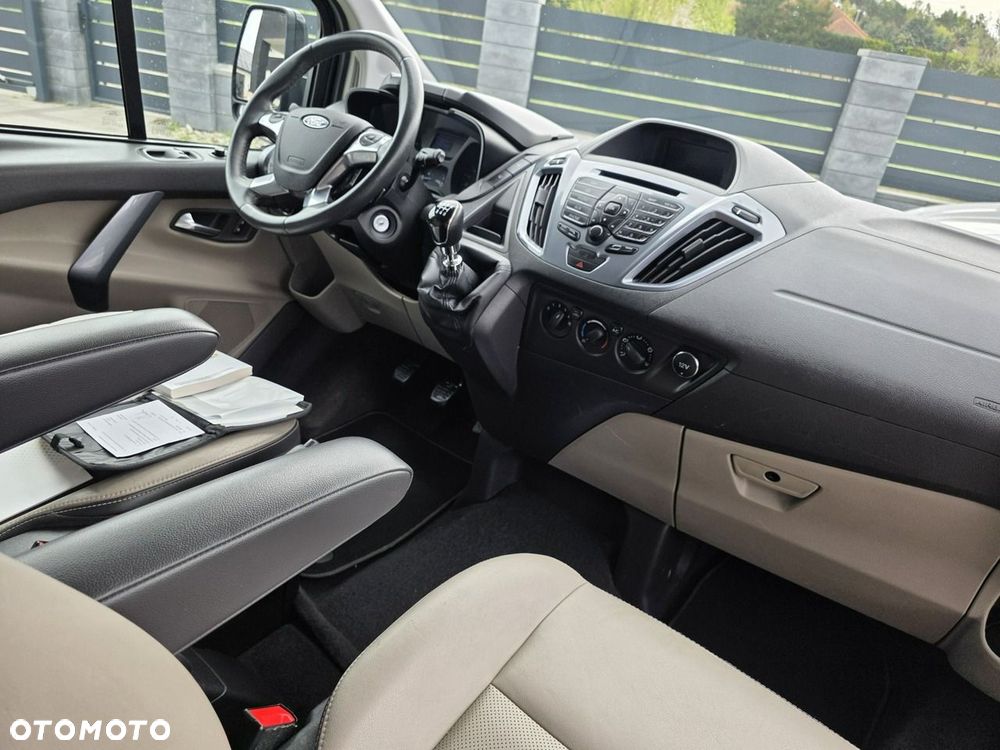 Ford Tourneo Custom - 5