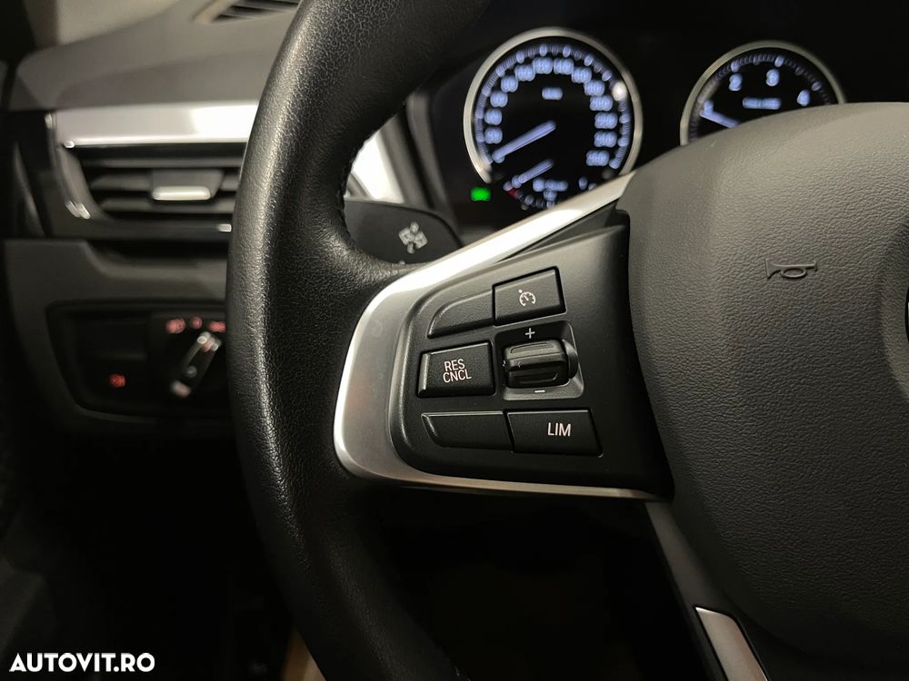 BMW X1 sDrive18d AT - 25