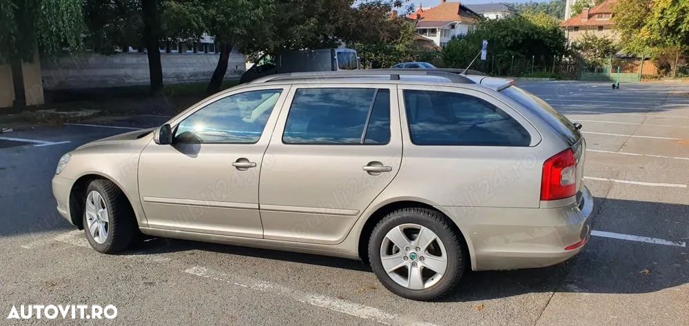 Skoda Octavia 1.4 TSI DSG Ambiente - 5