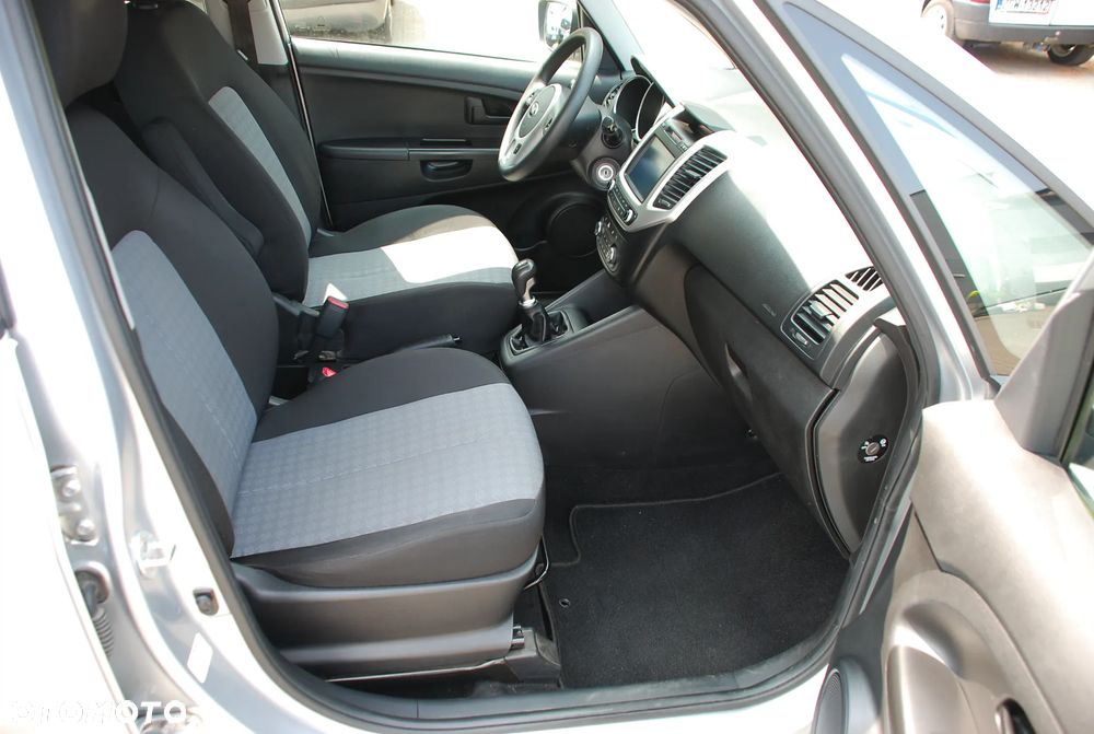 Kia Venga 1.4 CVVT Business Line - 4