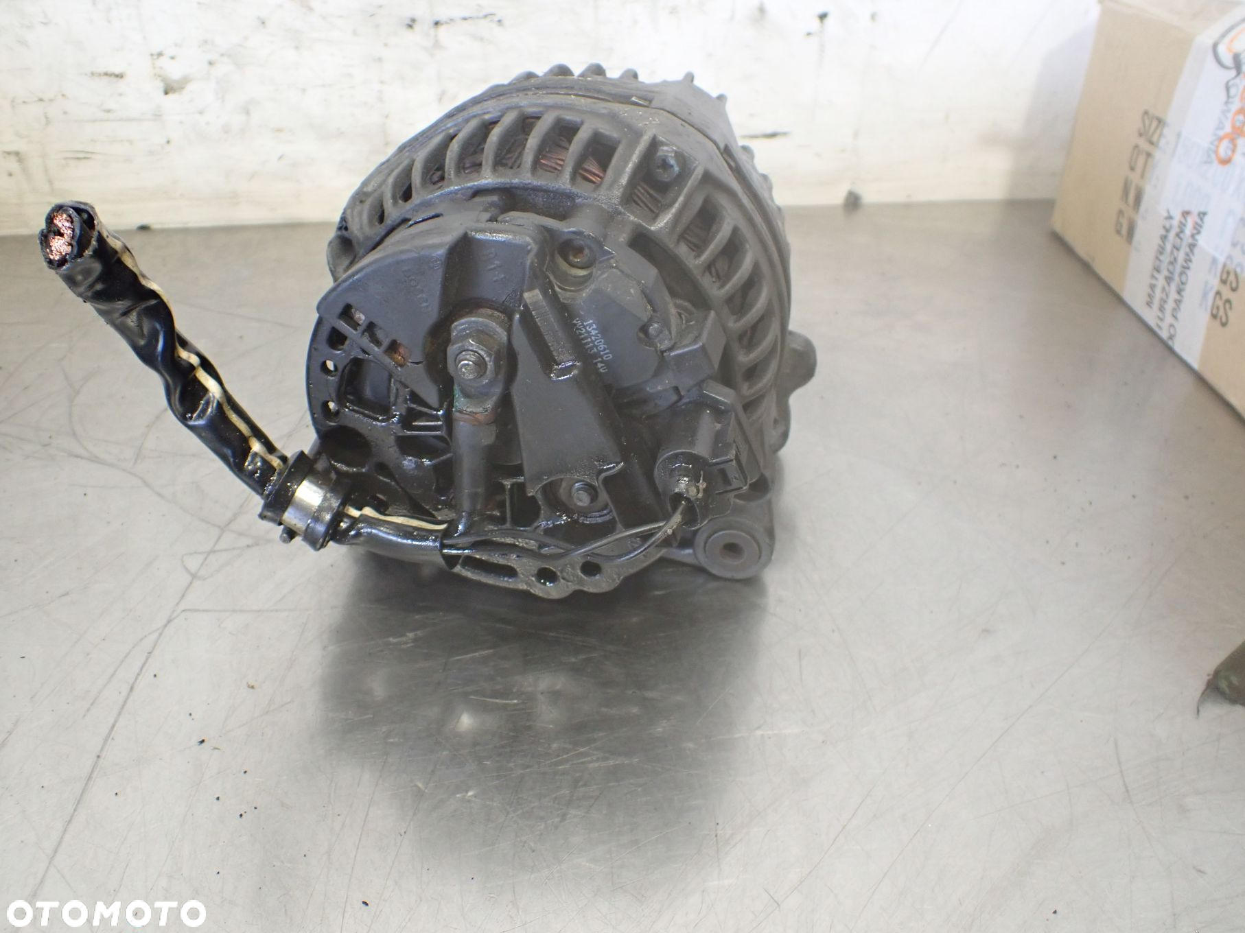 ALTERNATOR VOLKSWAGEN PASSAT 1.9 028903028E - 2
