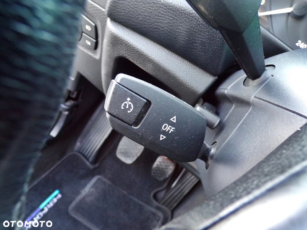 BMW Seria 1 - 22