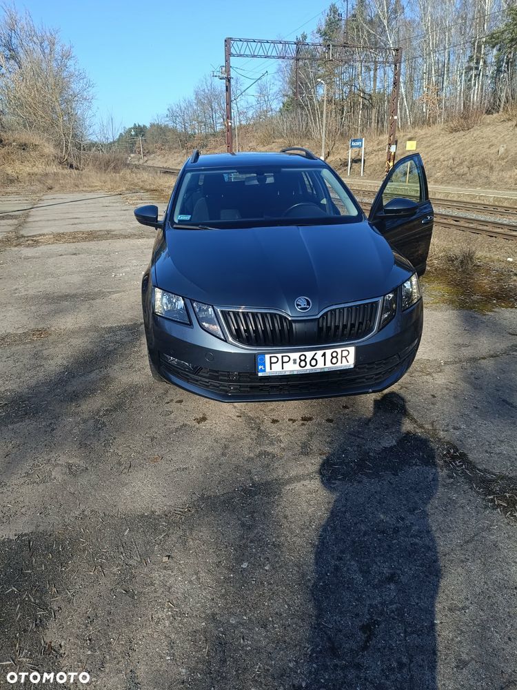 Skoda Octavia 1.6 TDI Ambition DSG - 1