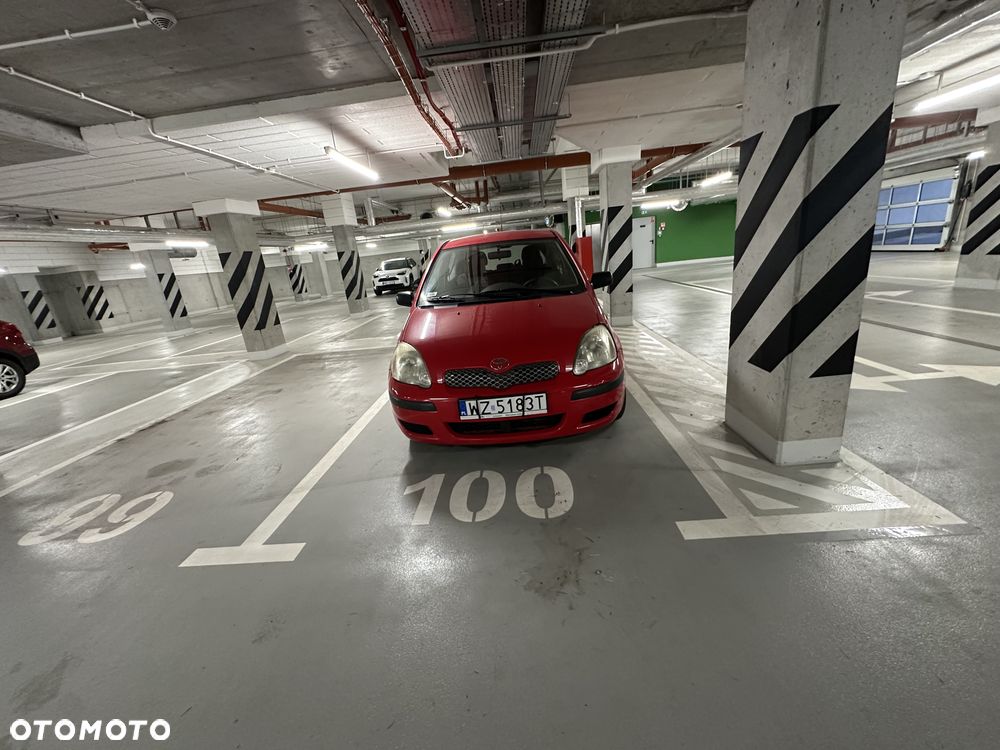 Toyota Yaris 1.0 Base - 5