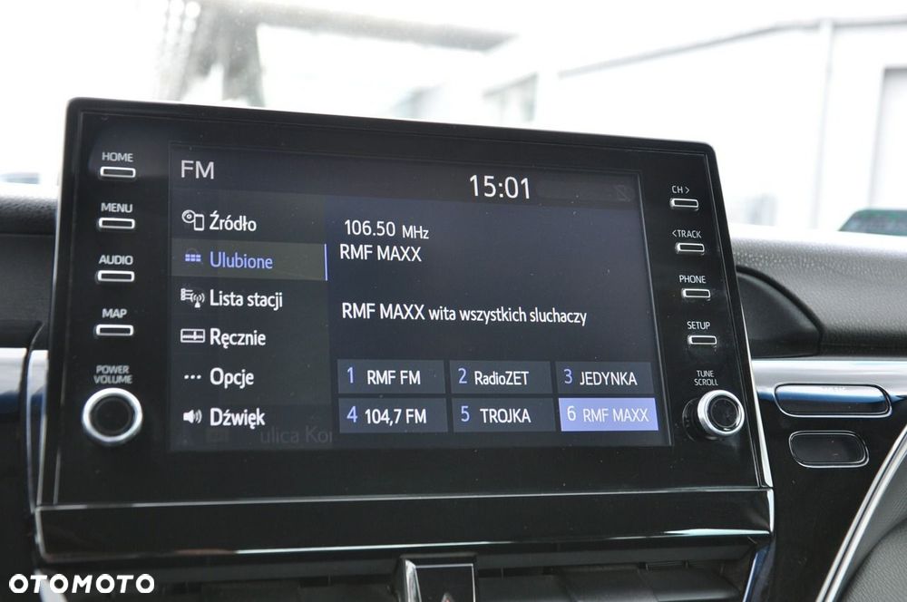 Toyota Camry - 19