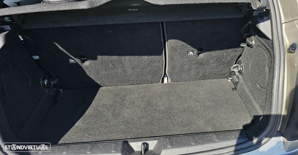 MINI 3 Portas Cooper D Aut. Seven Chili - 23