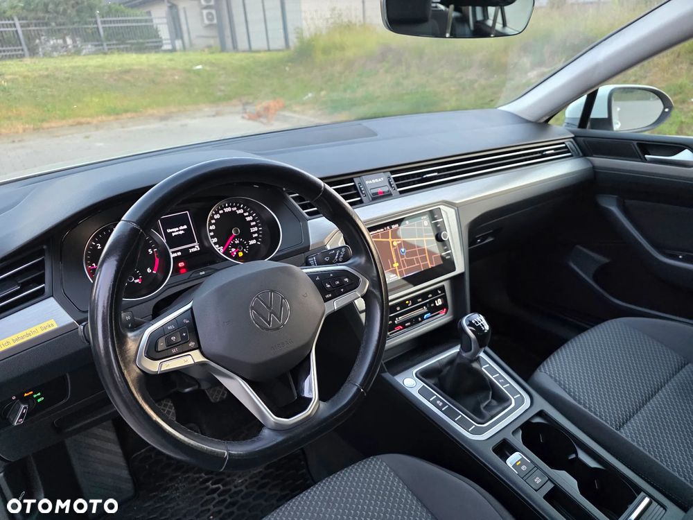 Volkswagen Passat - 14