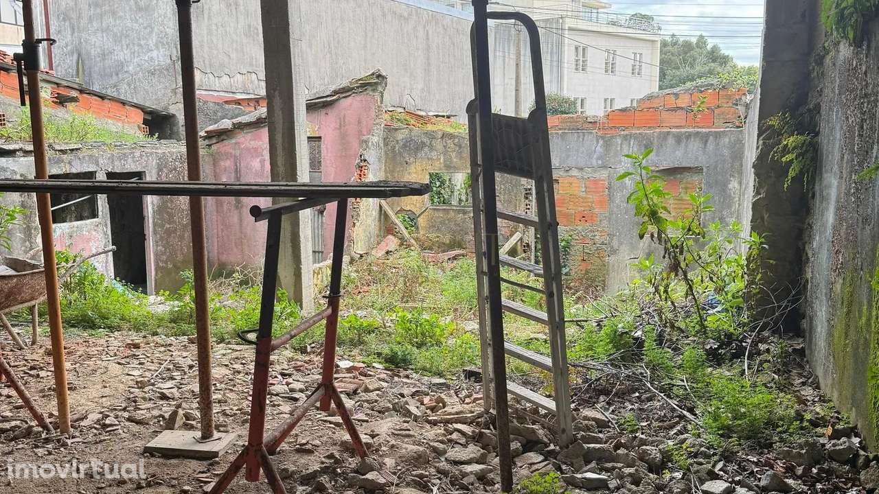 Moradia em Vila Nova de Gaia Para Restauro - Grande imagem: 4/5