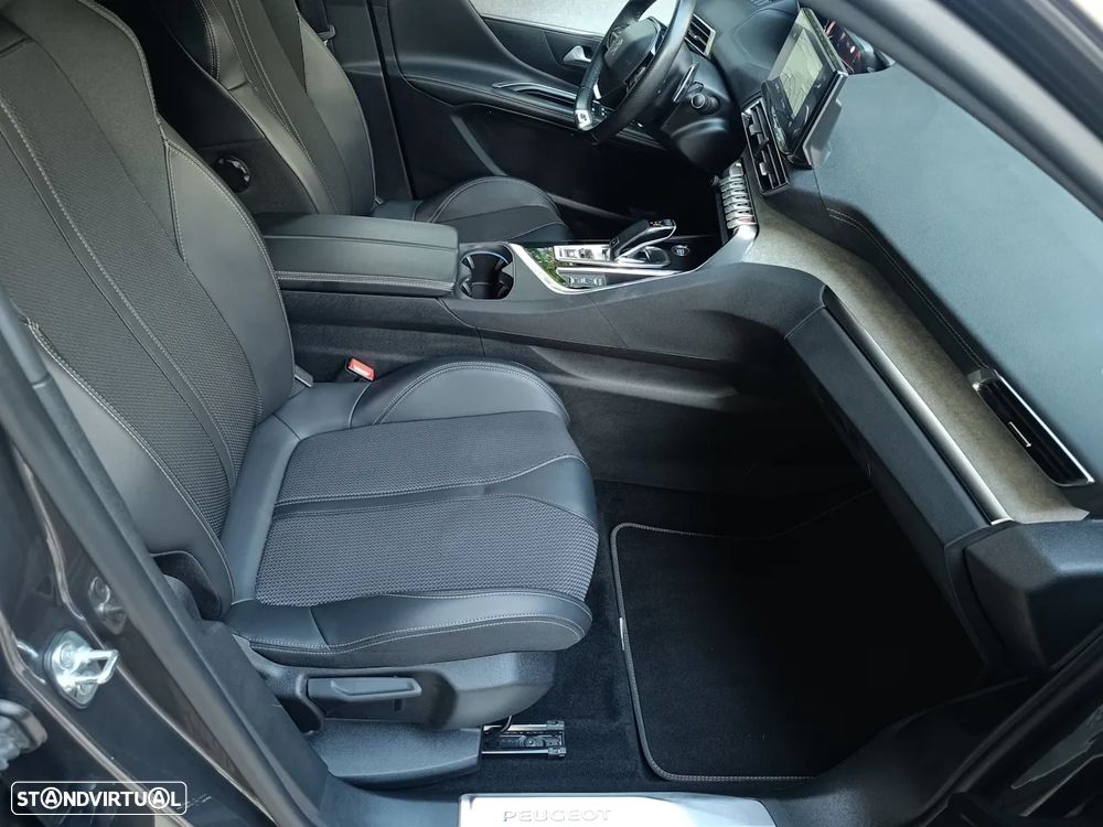 Peugeot 5008 1.2 PureTech GT EAT8 - 25