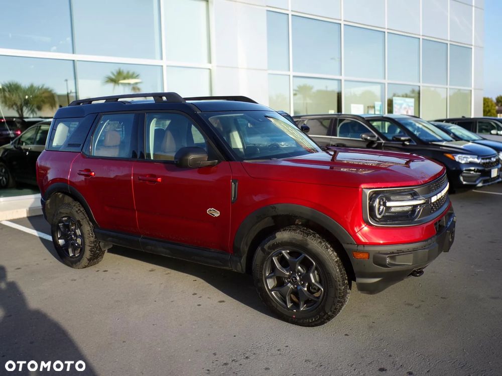 Ford Bronco - 4