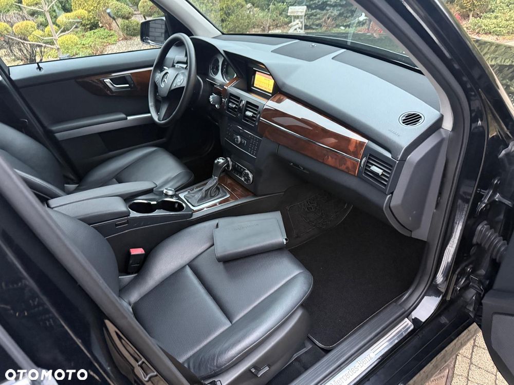 Mercedes-Benz GLK - 26
