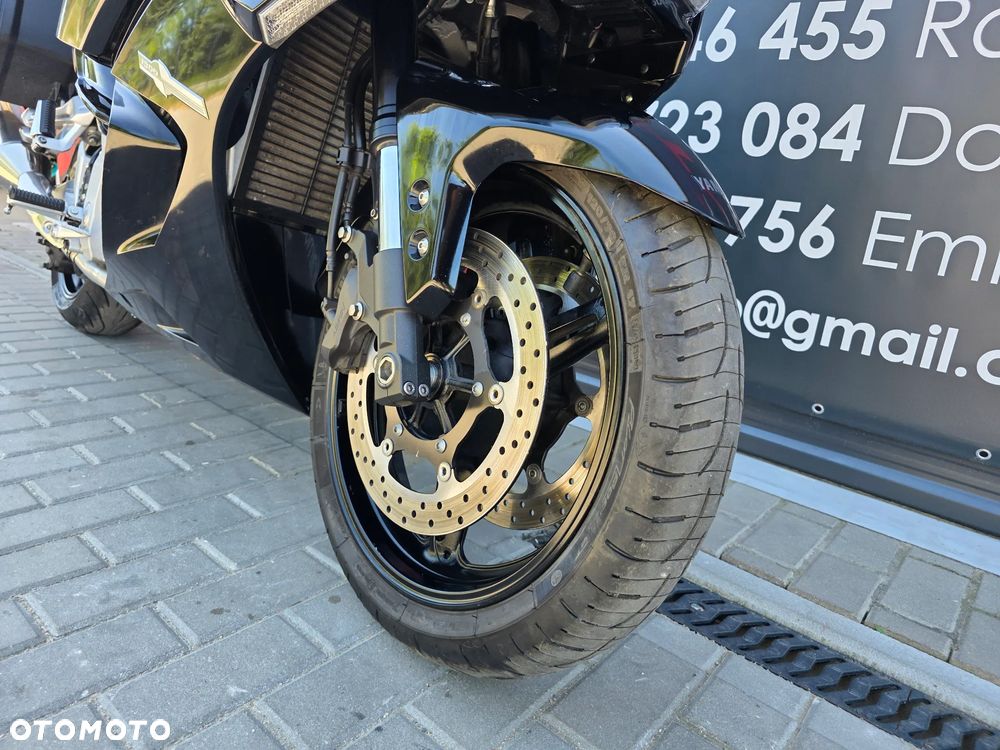 Yamaha FJR - 14
