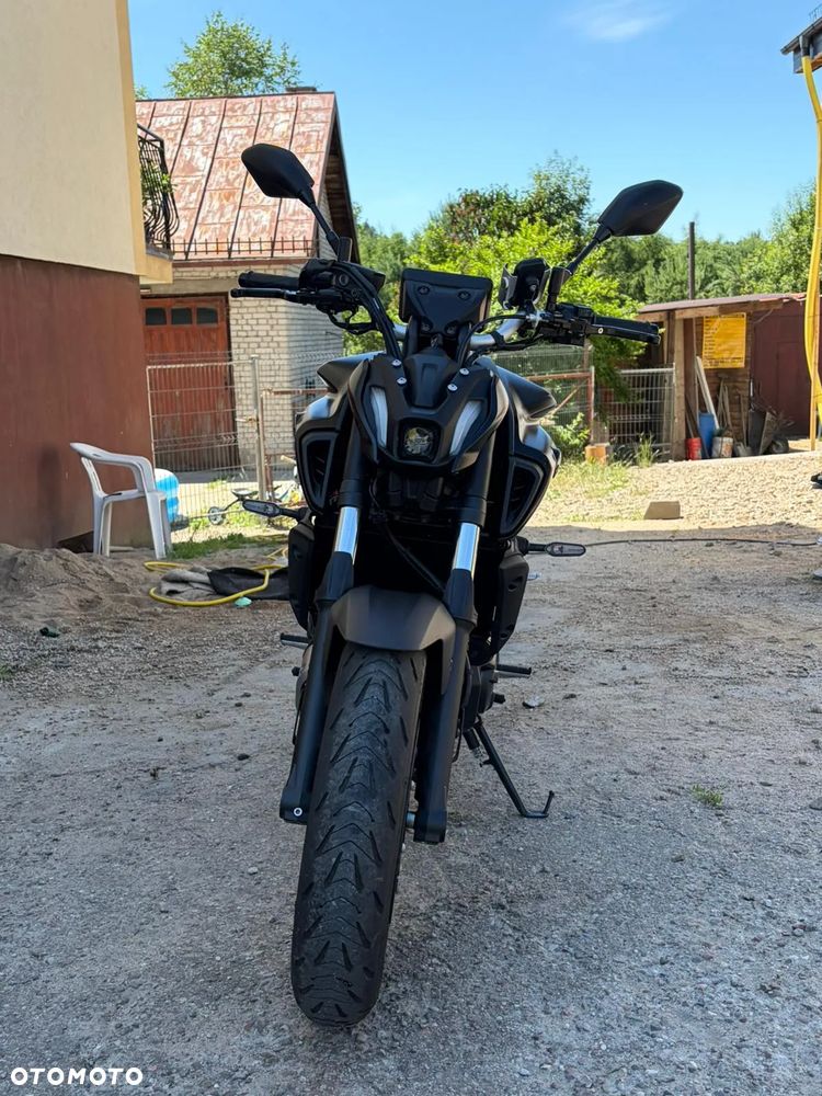 Yamaha MT - 12