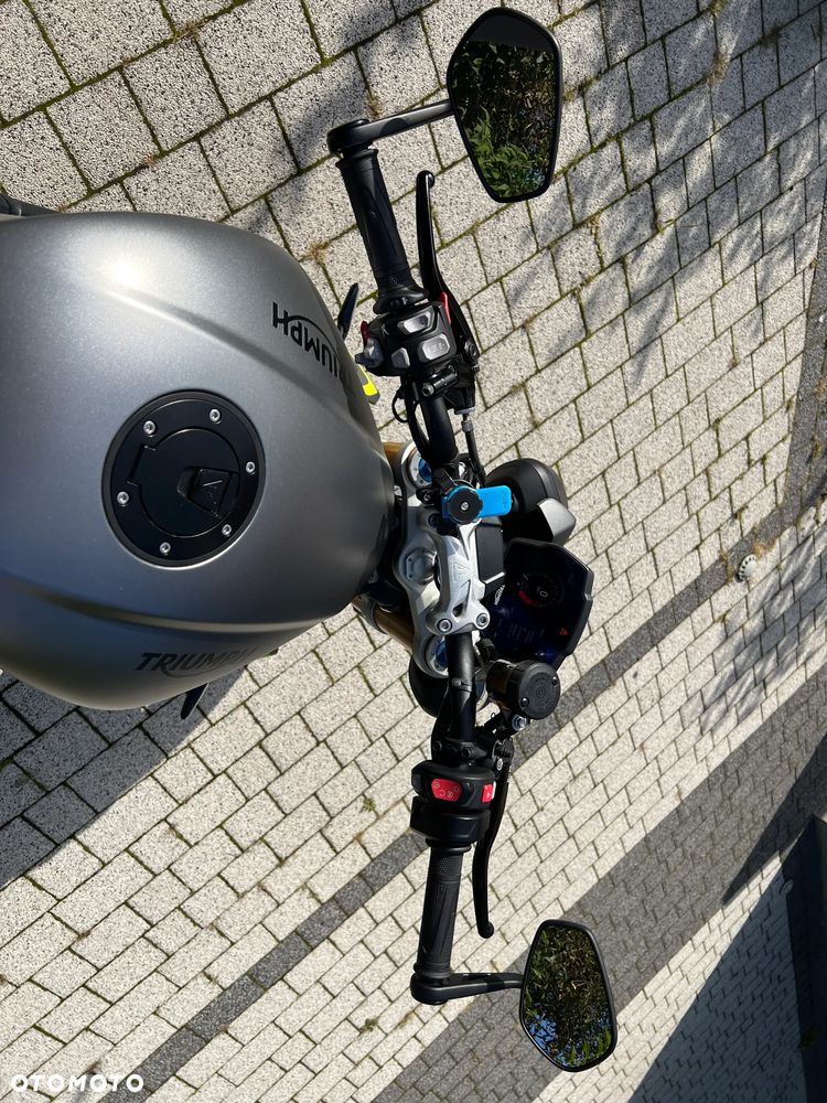 Triumph Speed Triple - 12