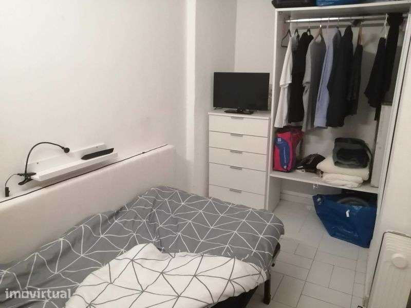 Apartamento T0 mobilado. - Grande imagem: 2/5