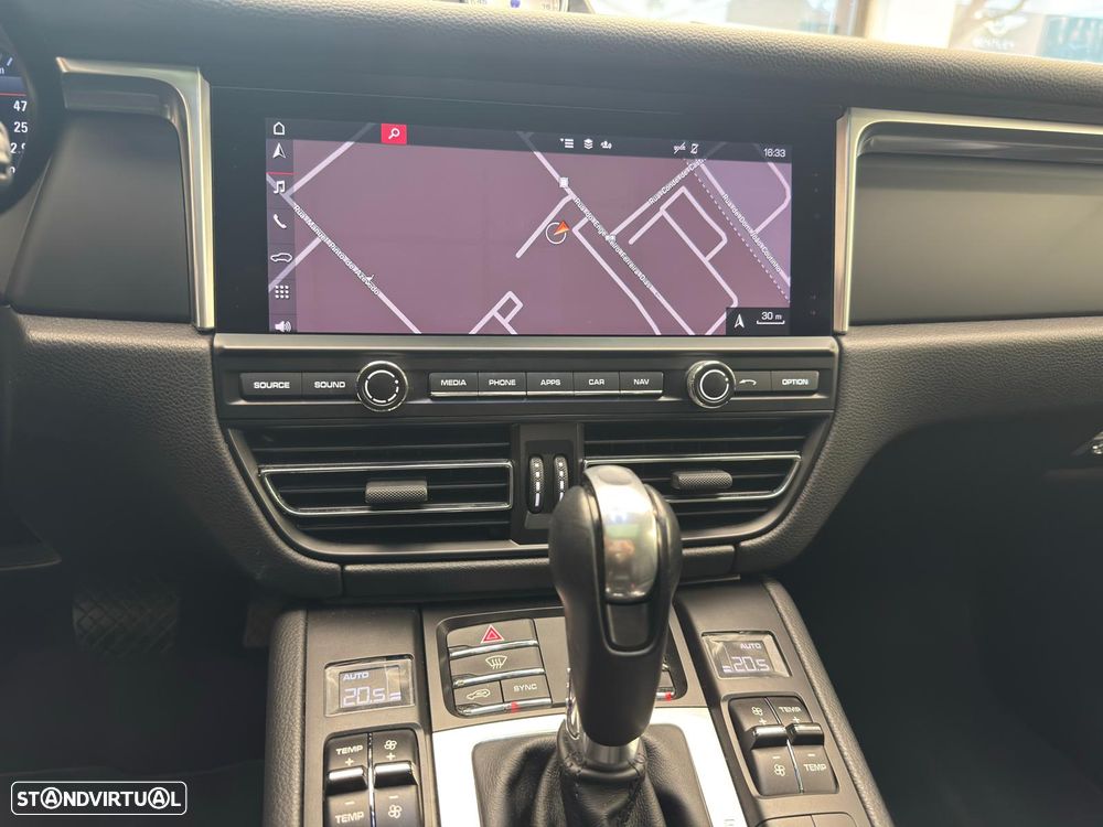 Porsche Macan - 22
