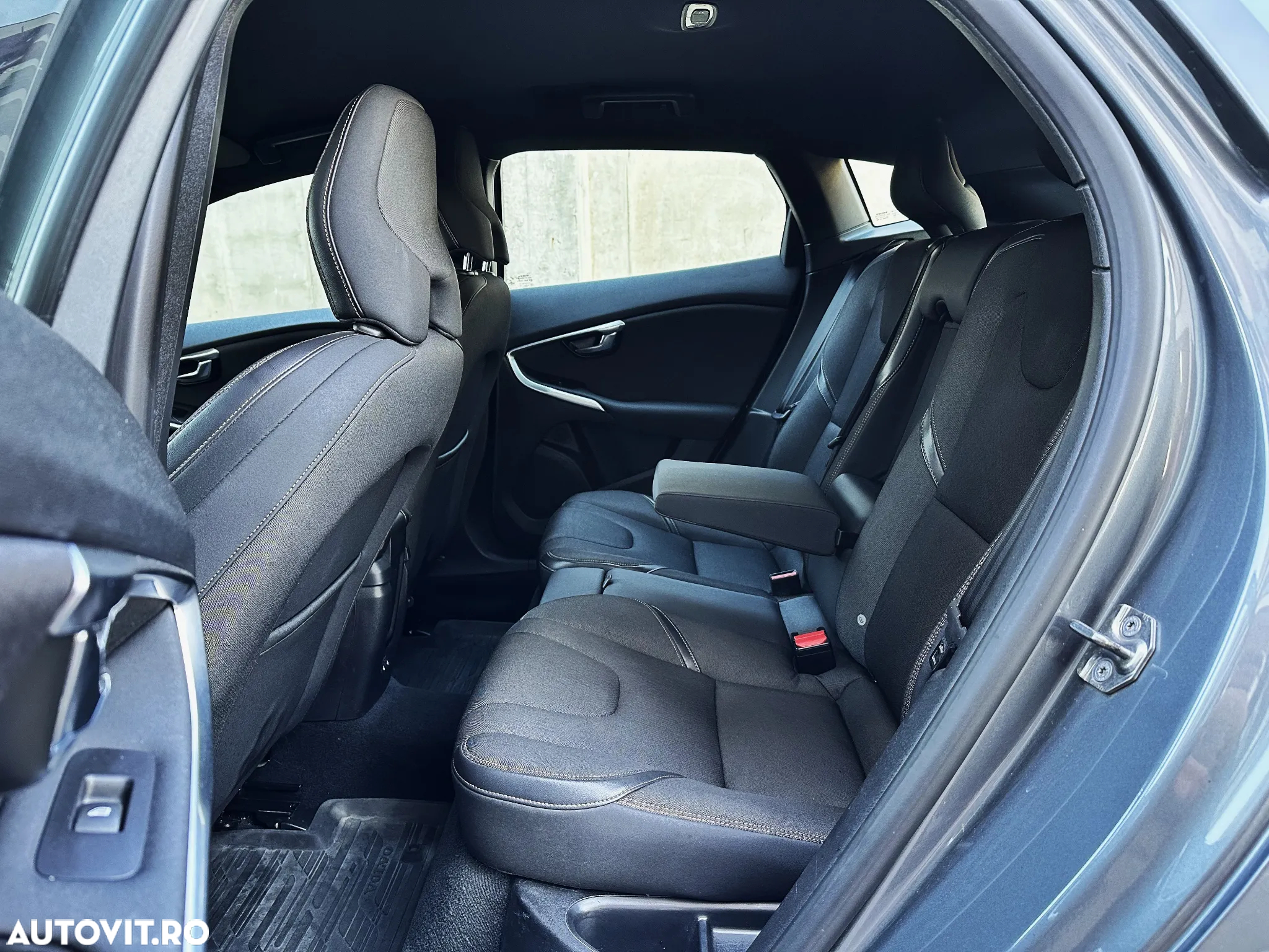 Volvo V40 D2 Aut. Momentum - 7