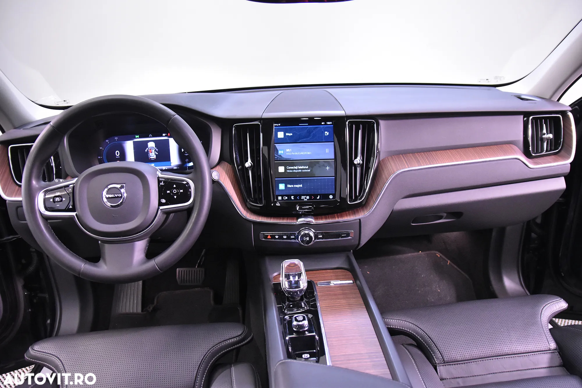 Volvo XC 60 B4 D AWD Plus Dark - 9