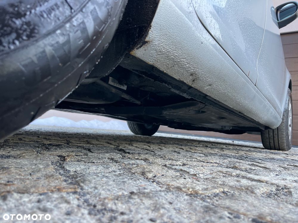 Volkswagen Golf - 21