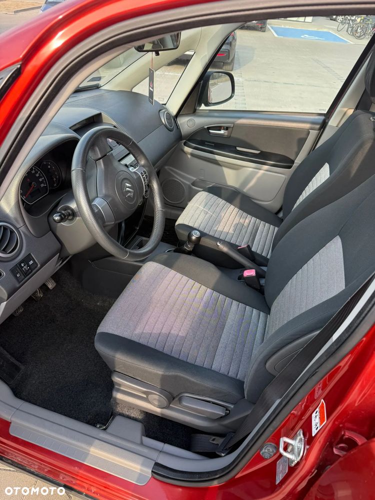 Suzuki SX4 1.6 GS / Premium - 6