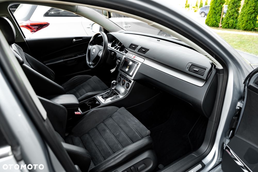 Volkswagen Passat Variant 3.6 V6 R36 - 22