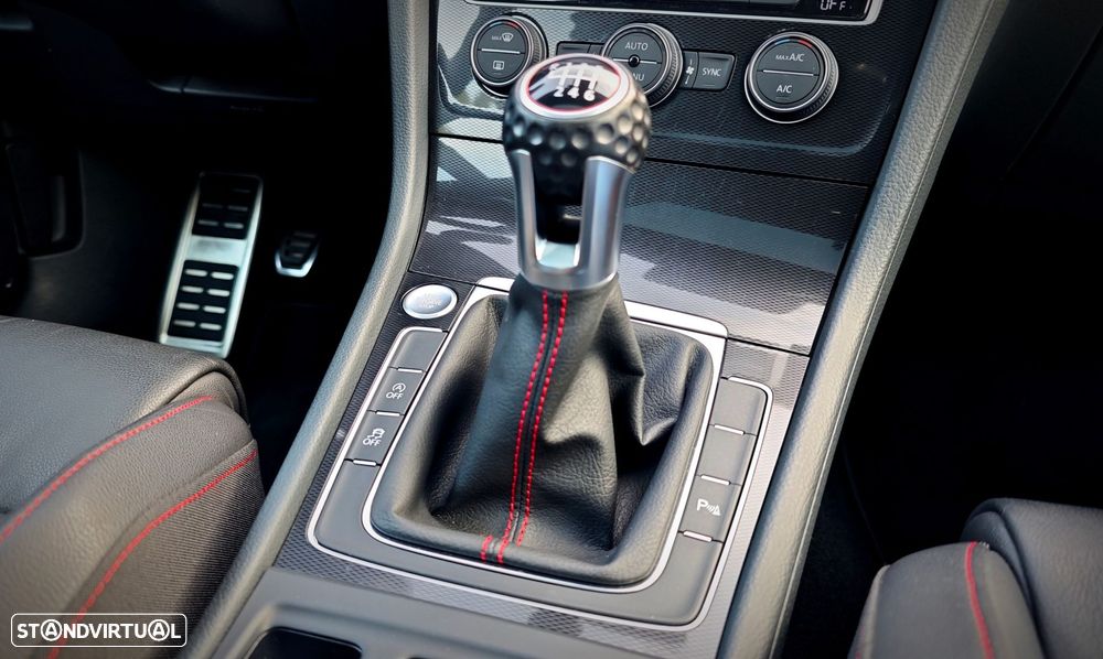 VW Golf 2.0 TSi GTi Performance - 19