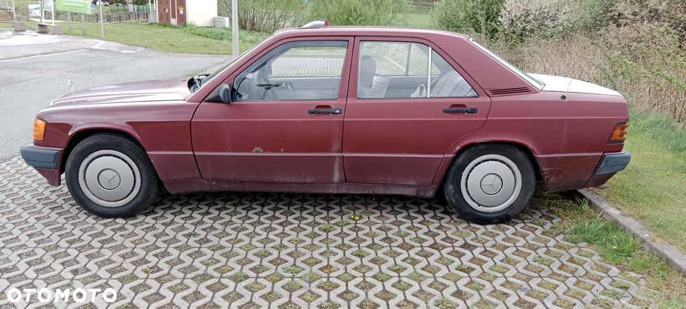 Mercedes-Benz W201 (190) - 8