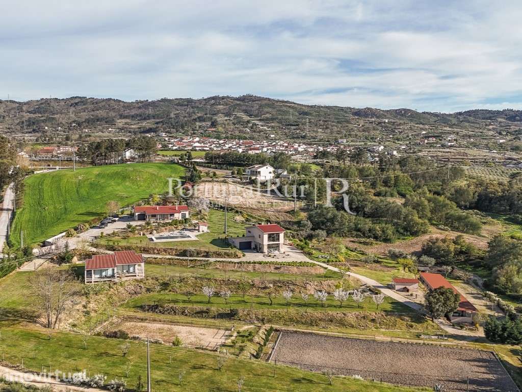 Agroturismo com 4 casas e espaços de lazer na Covilhã - Grande imagem: 2/60
