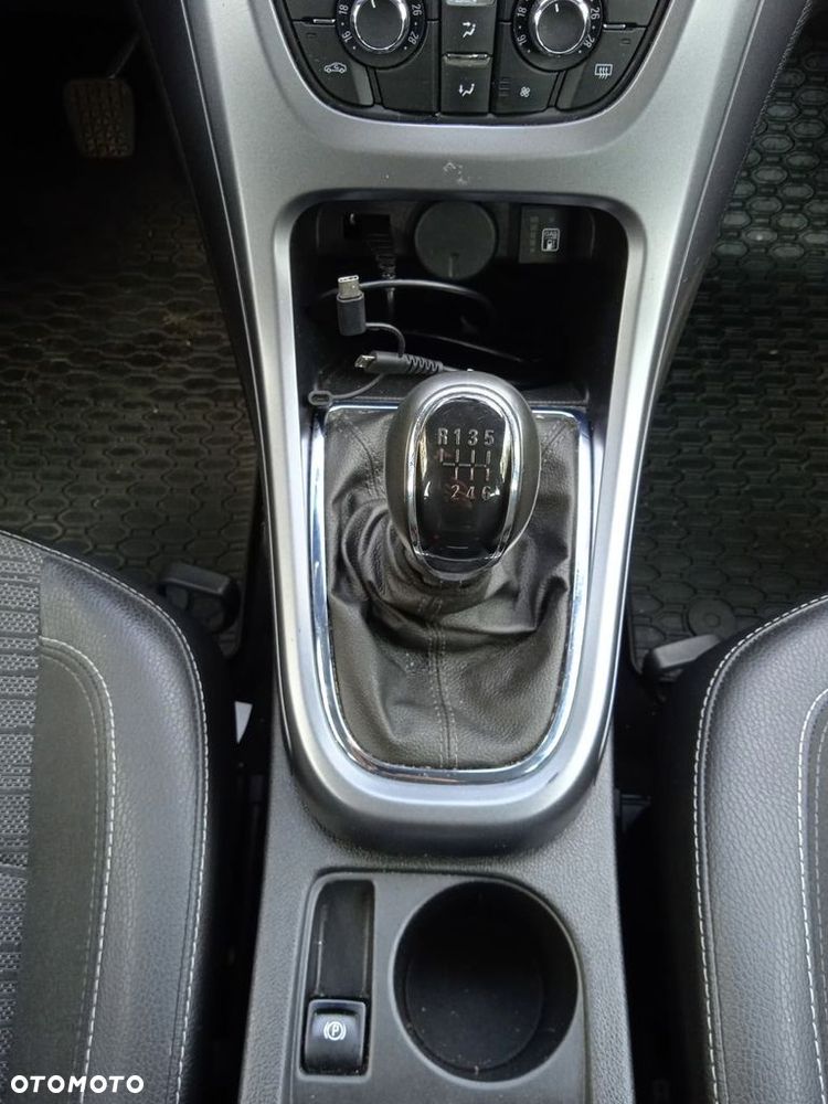Opel Astra 1.4 T EU6 - 25