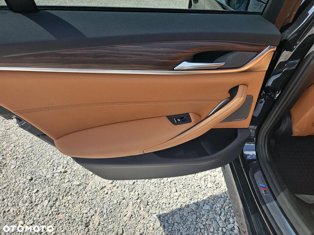 BMW Seria 5 520d xDrive mHEV M Sport sport - 25