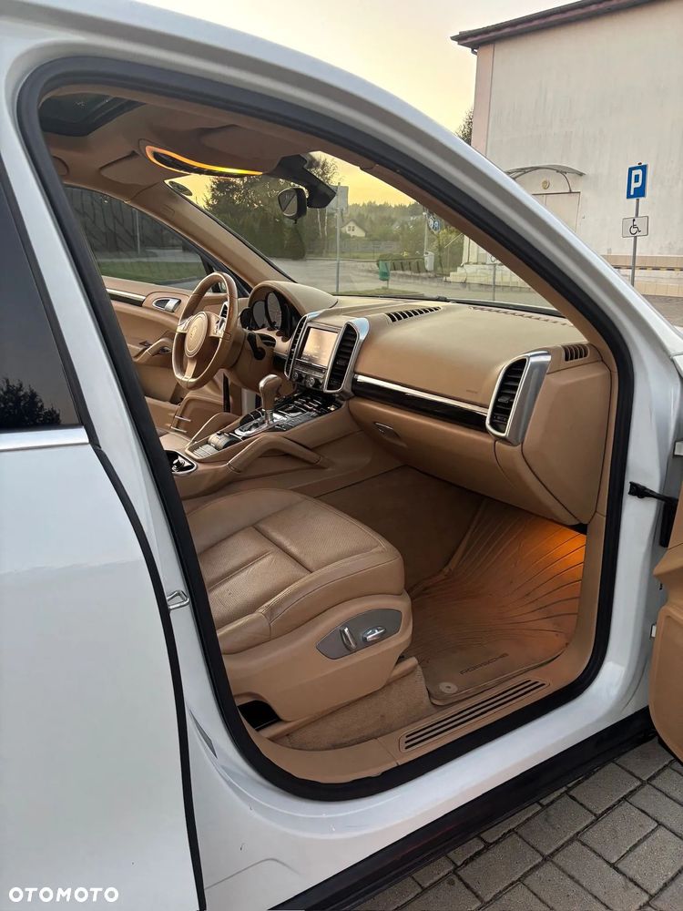 Porsche Cayenne Diesel - 16
