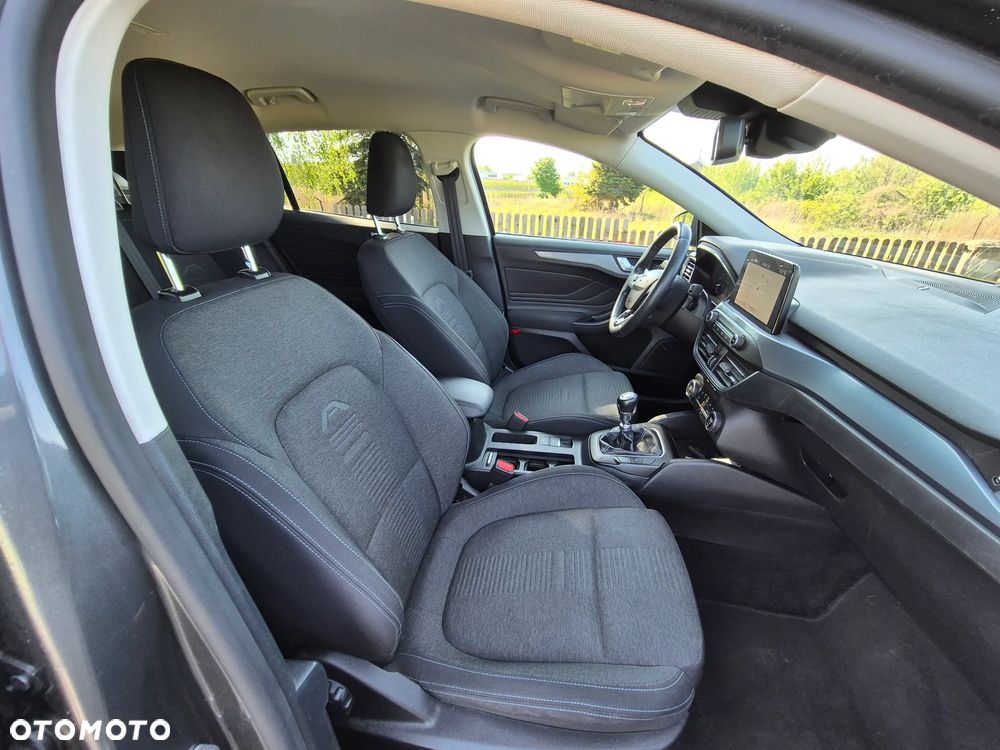 Ford Focus SW 1.0 EcoBoost Hybrid ACTIVE - 8